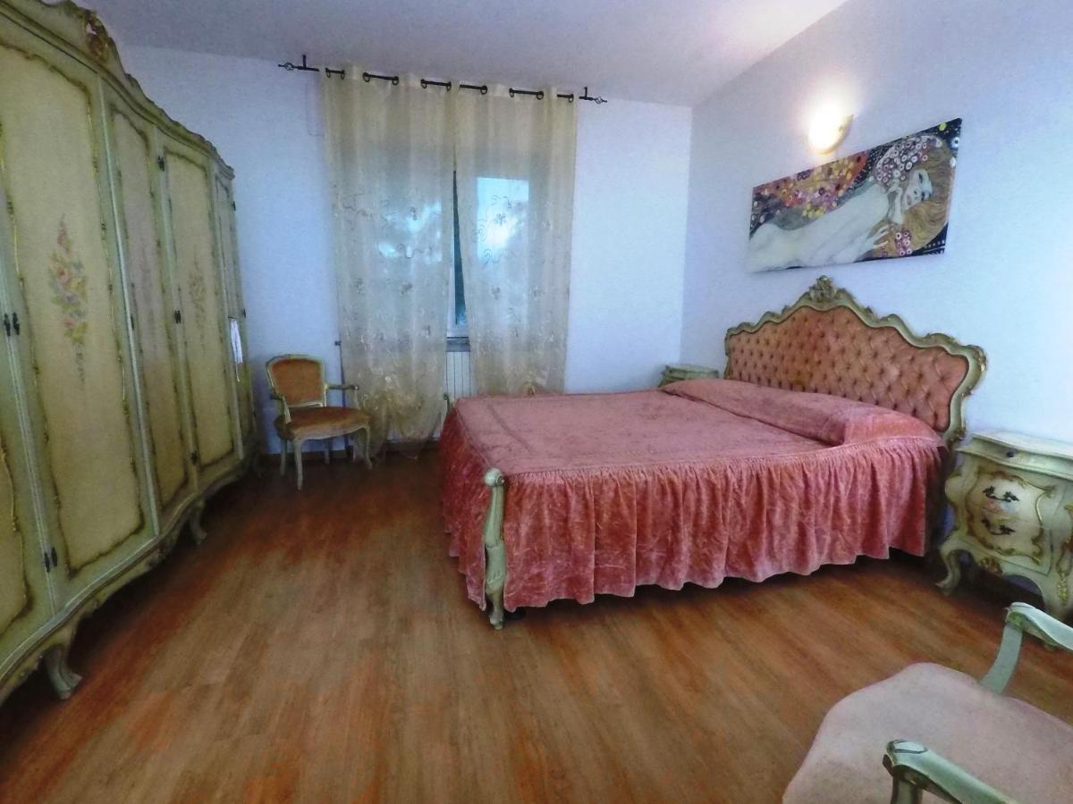 Villa Ornella Манделло-дель-Ларио Экстерьер фото